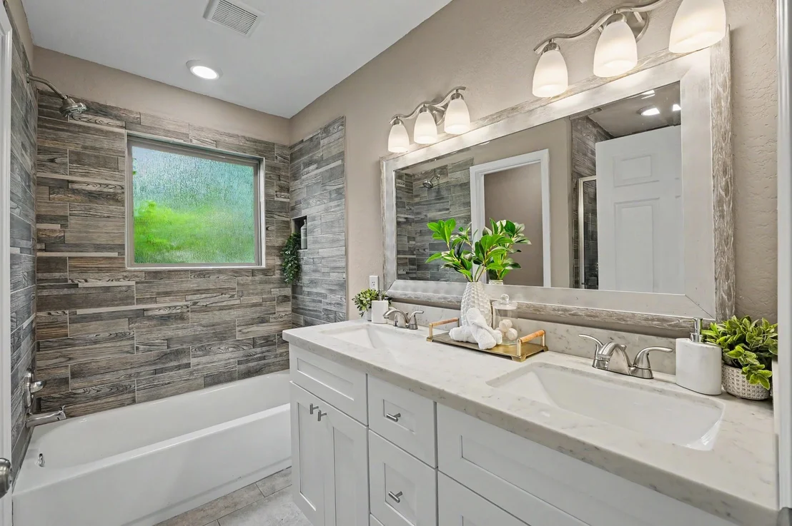 Photo of 15211 Jamaica Drive