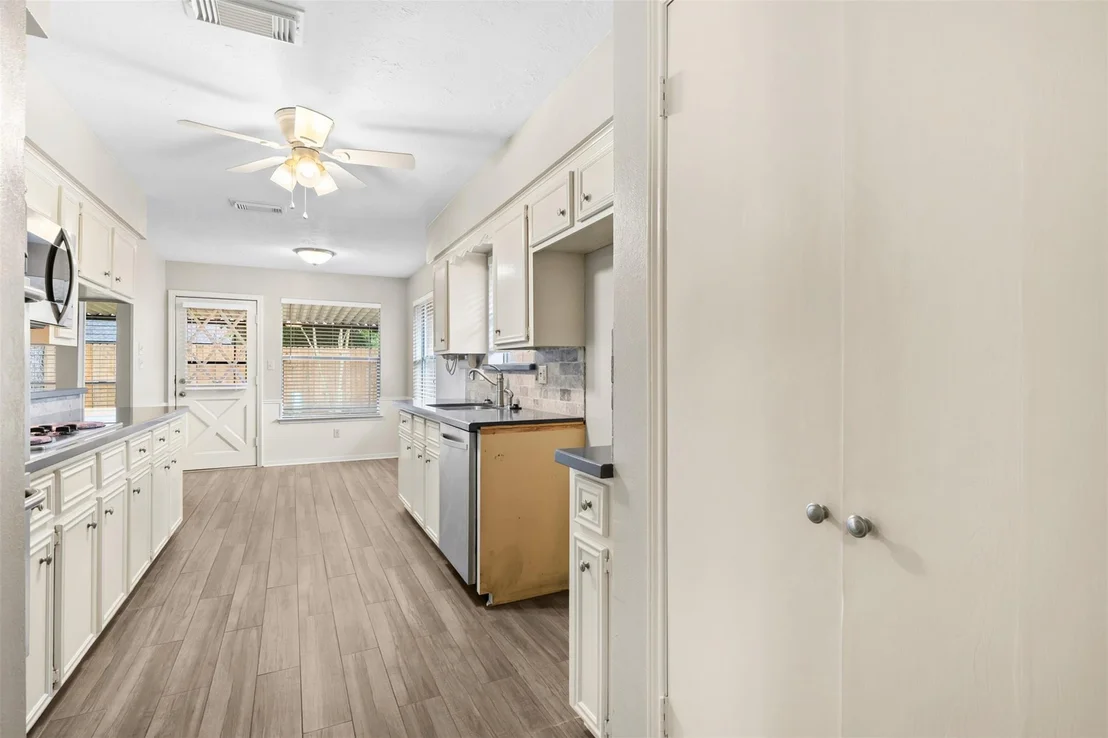 Photo of 25907 Long Hill Lane