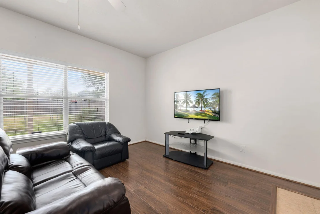 Photo of 25914 Chapman Falls Drive
