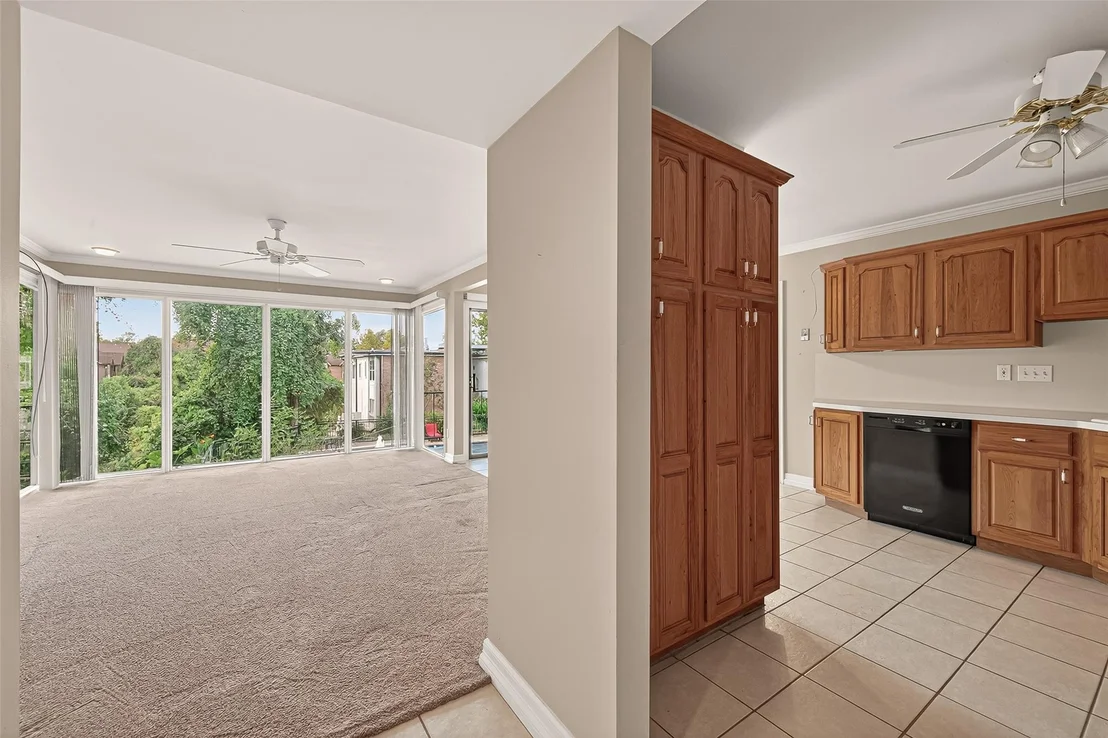 Photo of Unit 19 at 8211 Katy Freeway