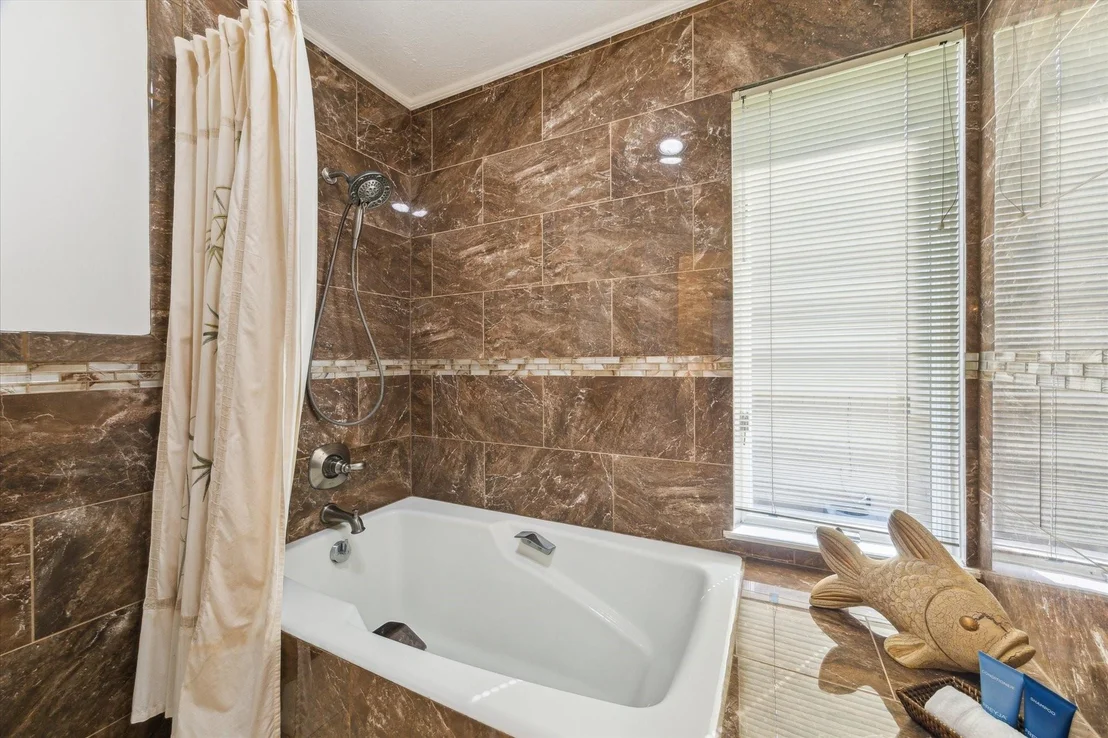 Photo of 2414 Baycrest Drive