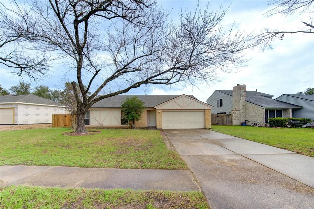 Photo of 15926 N Bend Drive