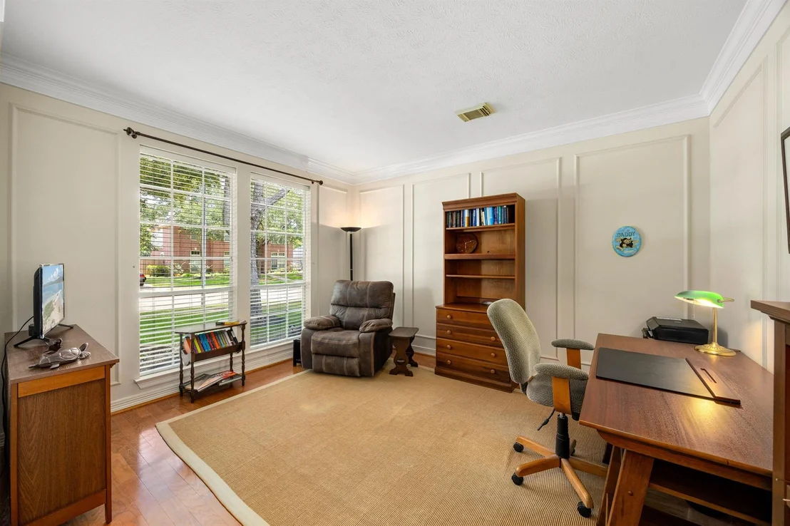 Photo of 2010 Briarchester Drive