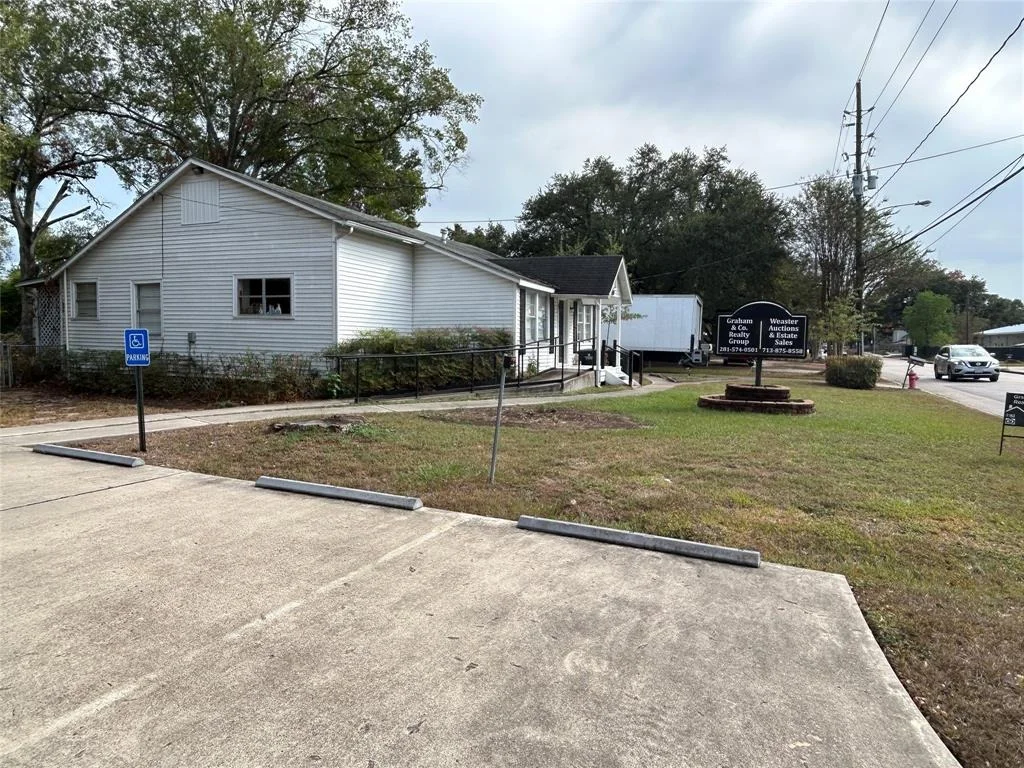 Photo of 1402 East Avenue