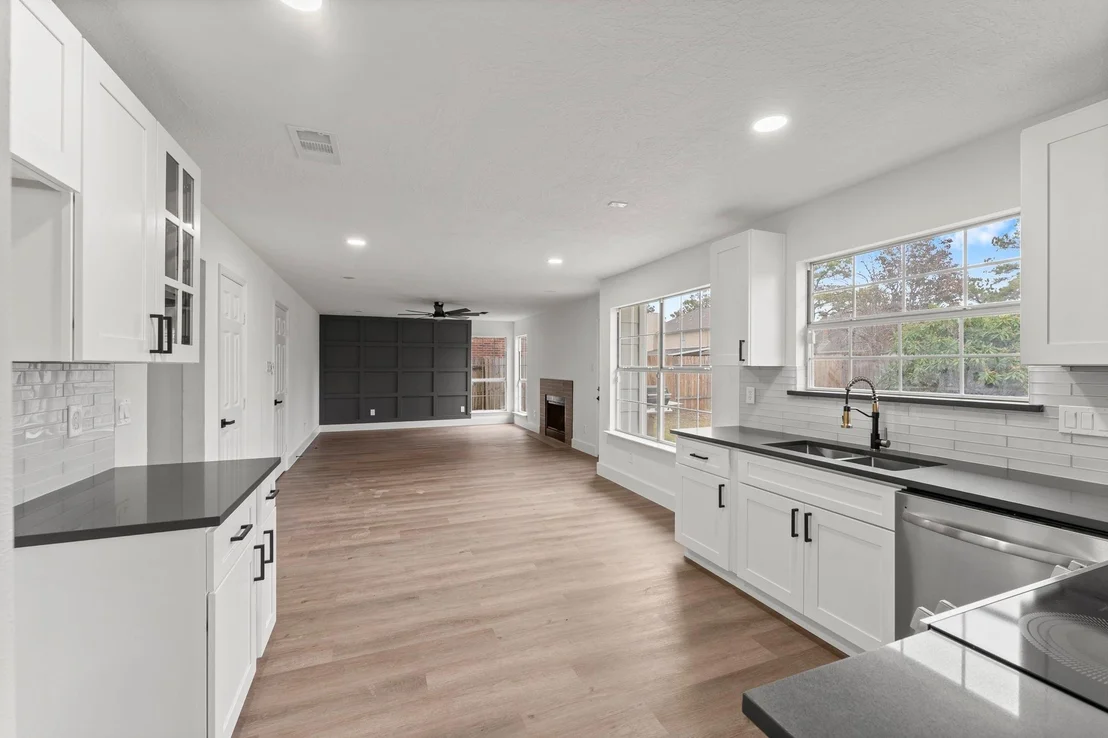 Photo of 13706 Sablesprings Lane
