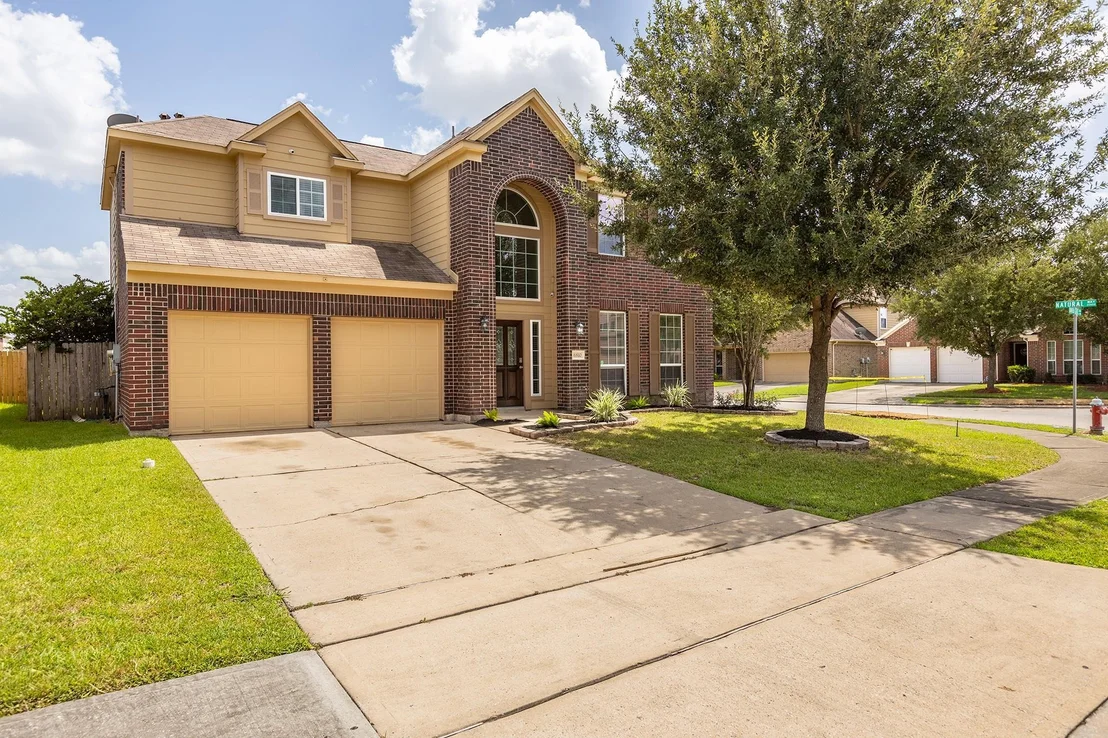 Photo of 6810 Oaken Gate Way