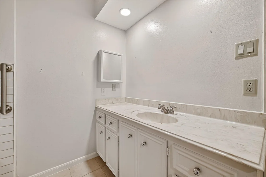 Photo of 618 Longview Drive