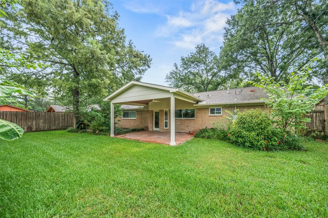 Photo of 6918 Pine Grove Drive