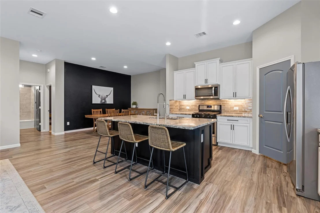 Photo of 443 Stonebrook Lane