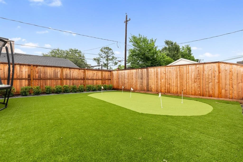 Photo of 7910 Meadowbriar Lane