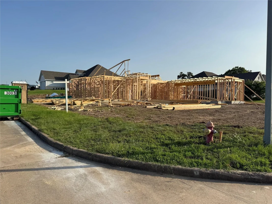 Photo of 1707 Twin Oaks Circle