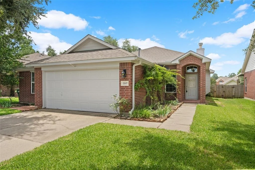 Photo of 2207 Highland Hills Drive