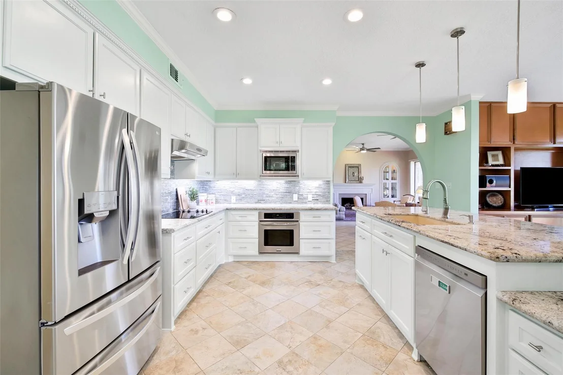 Photo of 142 Lakeside Drive