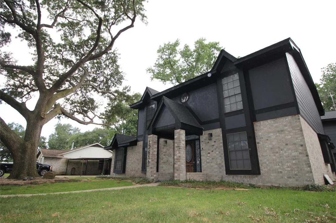 Photo of 12611 Old River Drive