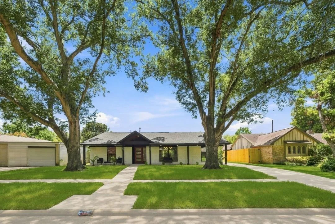 Photo of 6139 Valkeith Drive