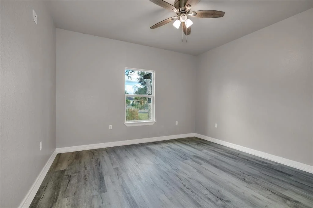 Photo of 409 E Travis
