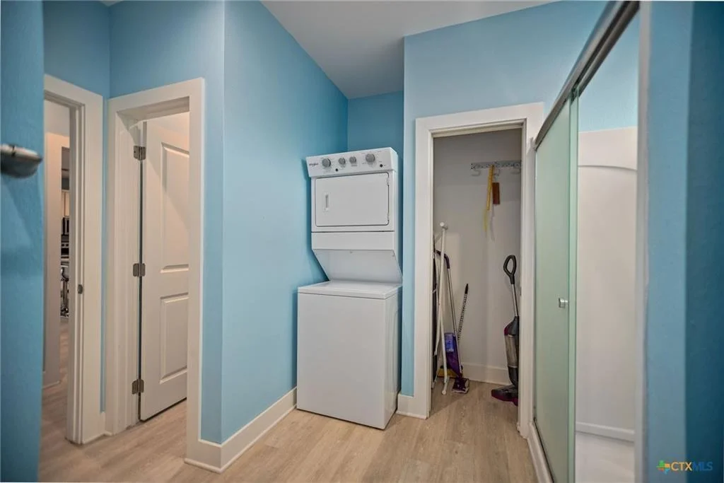 Photo of 1383 Bay Point Drive