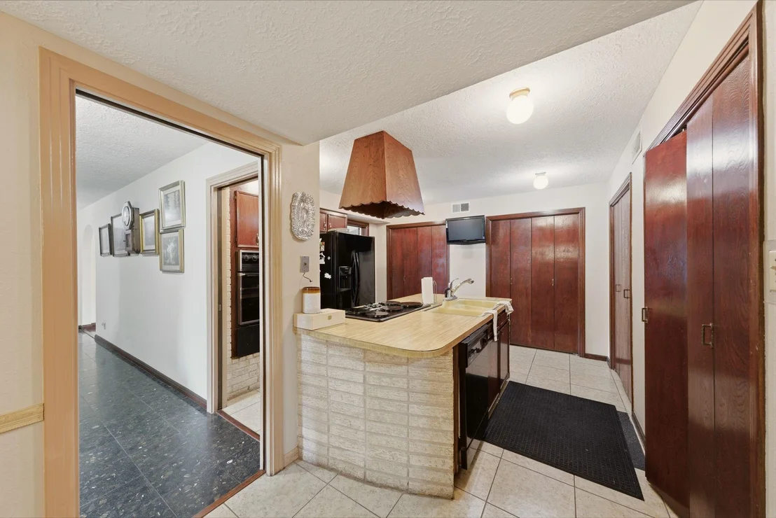 Photo of 1124 Estate Drive