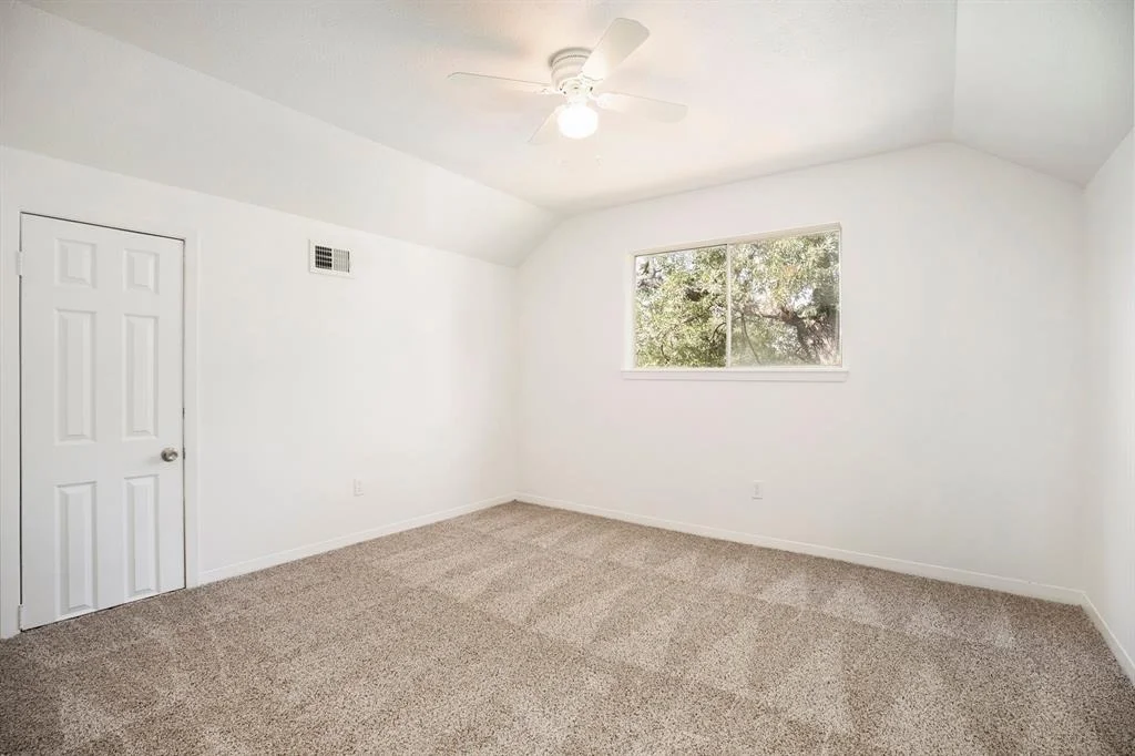Photo of 223 Pin Oak Drive