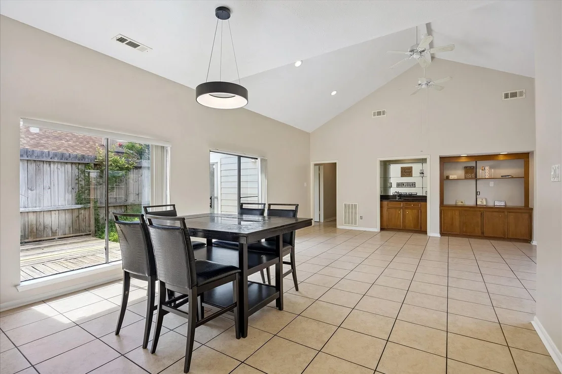 Photo of 8018 Cobblefield Lane
