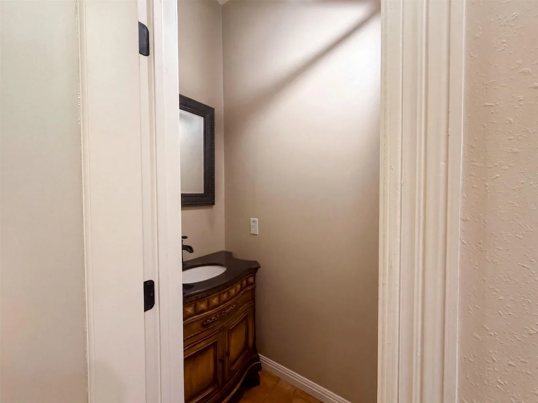 Photo of 1005 Lewis Drive