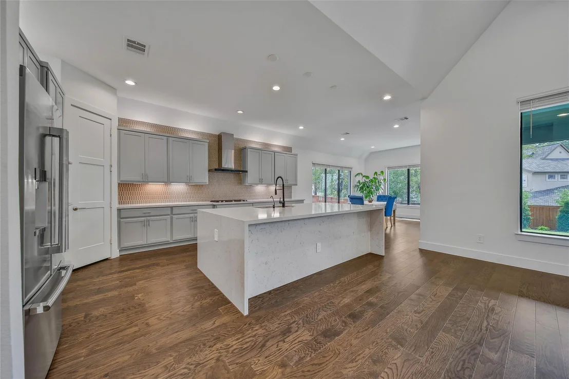 Photo of 115 Oak Estates Drive