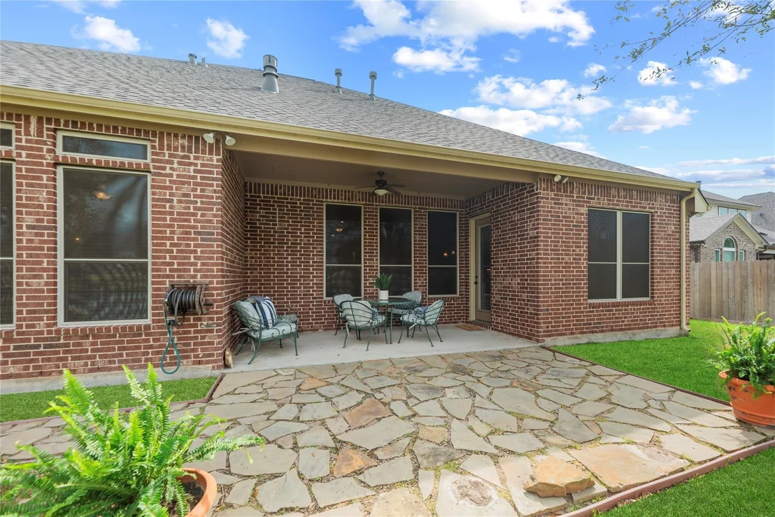 Photo of 5811 Green Meadows Lane