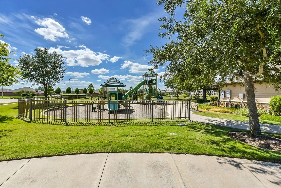 Photo of 7423 Ramsgate Cliff Lane