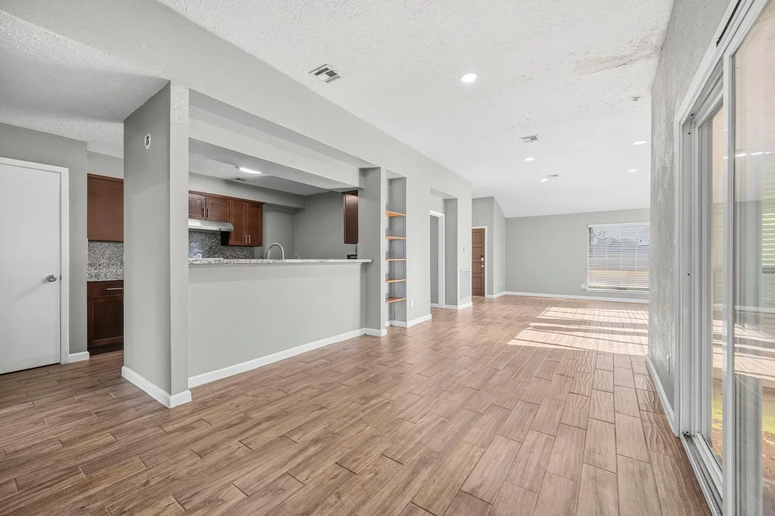 Photo of 16027 Brimfield Drive