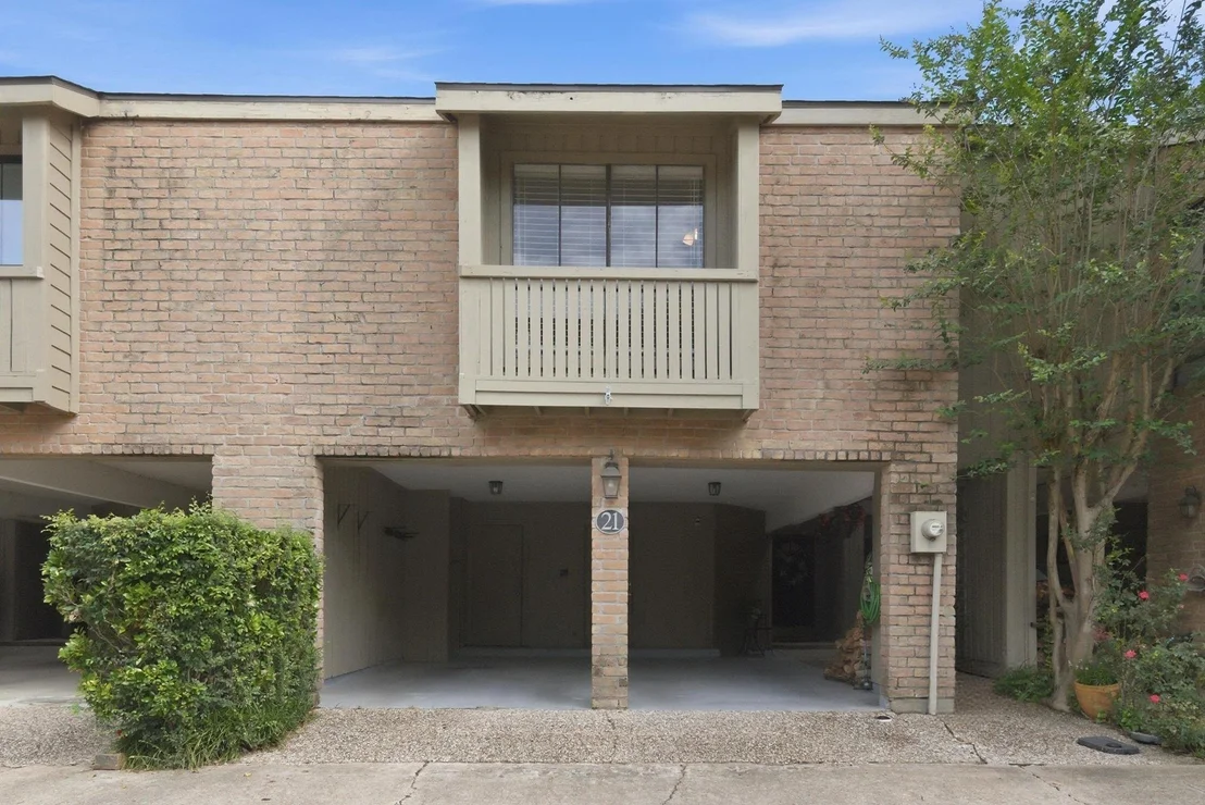 Photo of Unit 21 at 9400 Doliver Drive
