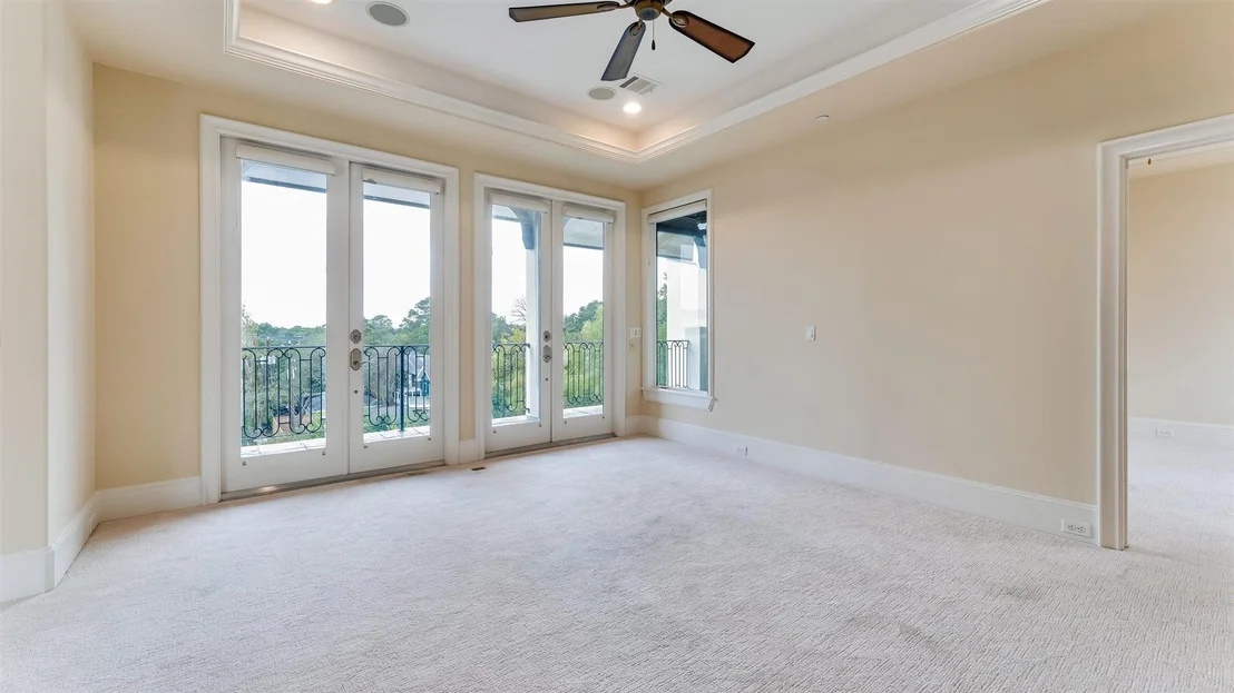 Photo of Unit E at 1700 Sunset Boulevard