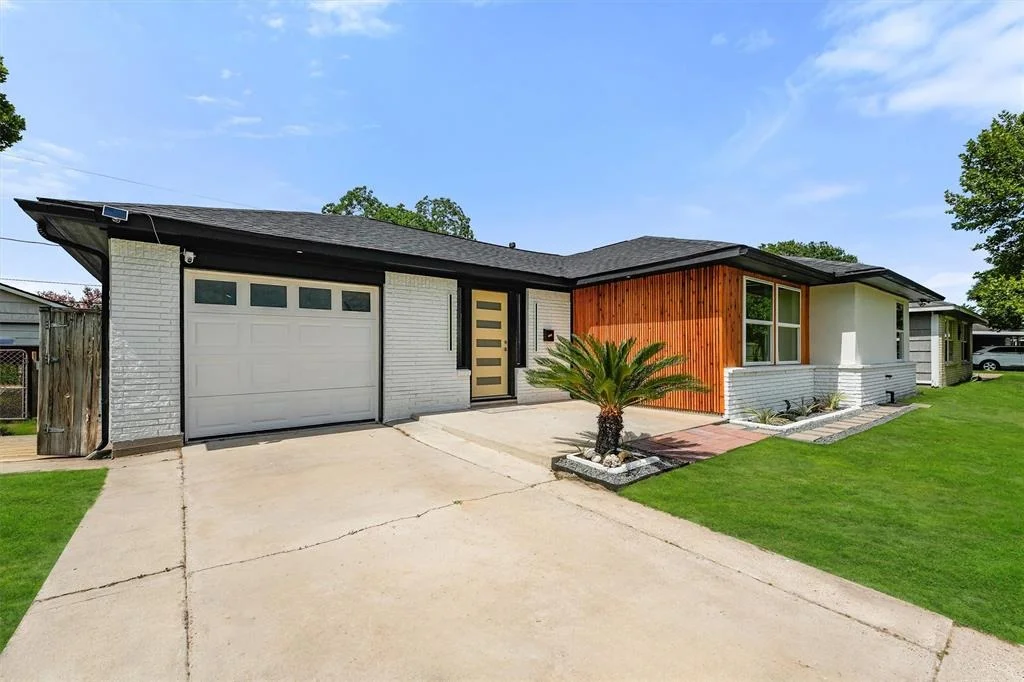 Photo of 3303 Dartmouth Drive