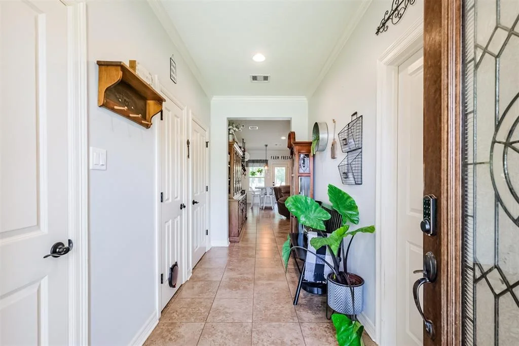 Photo of 5947 Mockingbird Lane