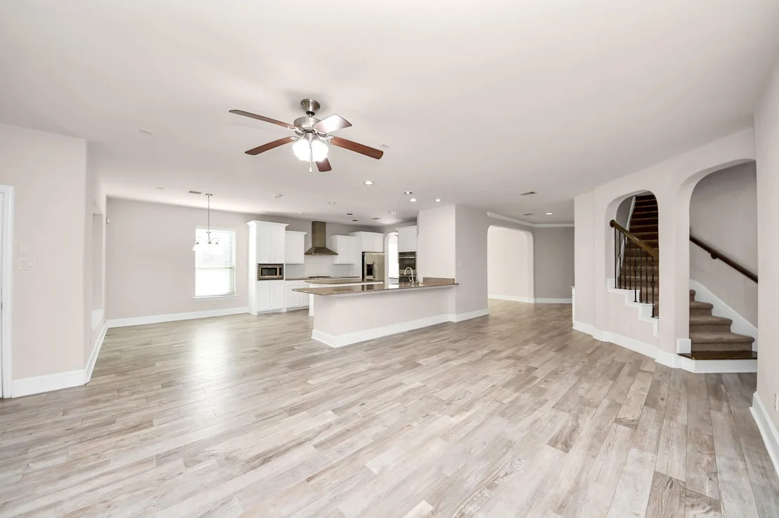 Photo of 143 W Wading Pond Circle