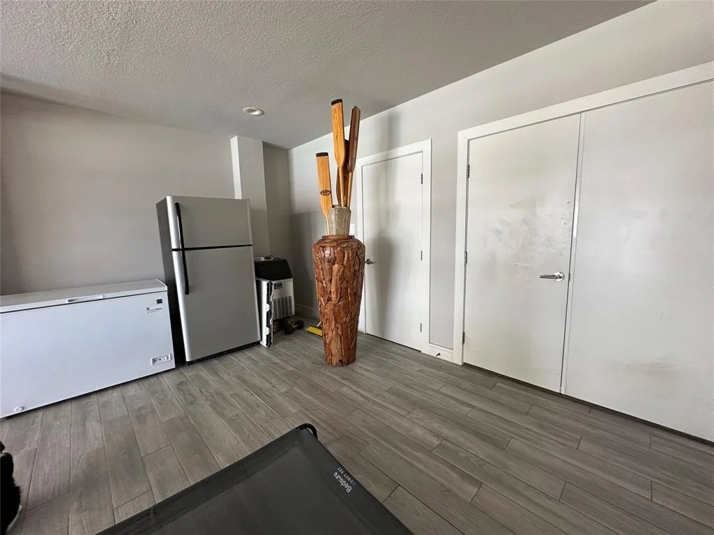 Photo of 2182 Marina Way