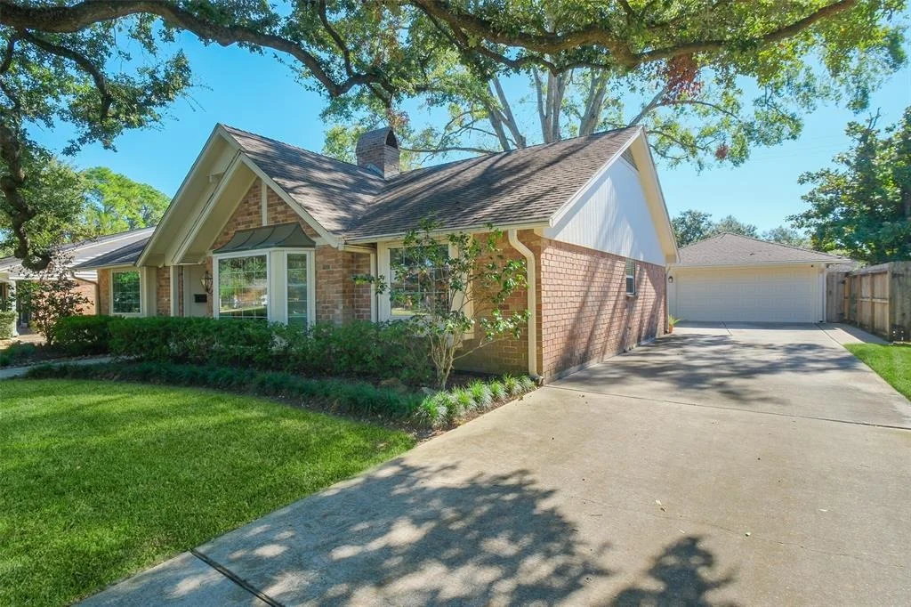 Photo of 10047 Olympia Drive