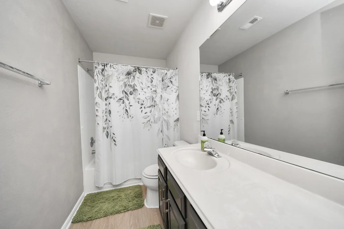 Photo of 1406 Lamplight Trail Drive