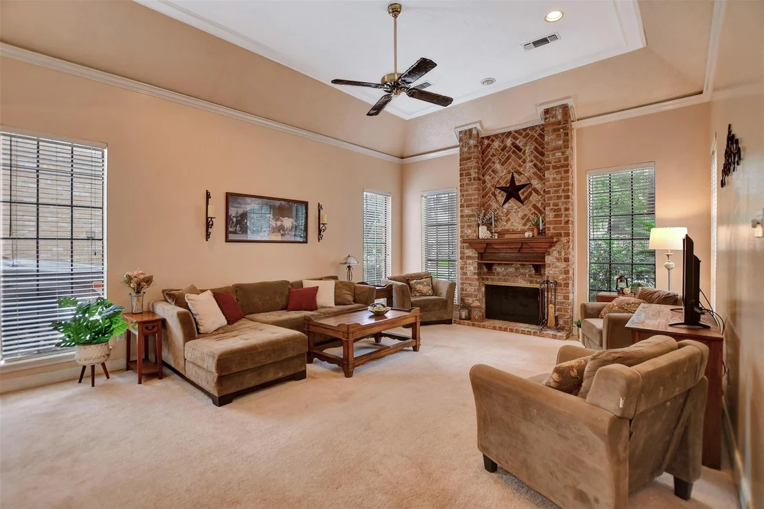Photo of 15611 Birchview Drive