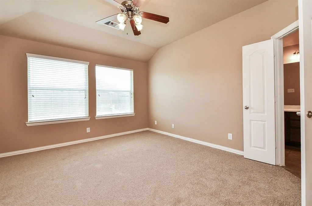 Photo of 26923 Glacier Creek Drive