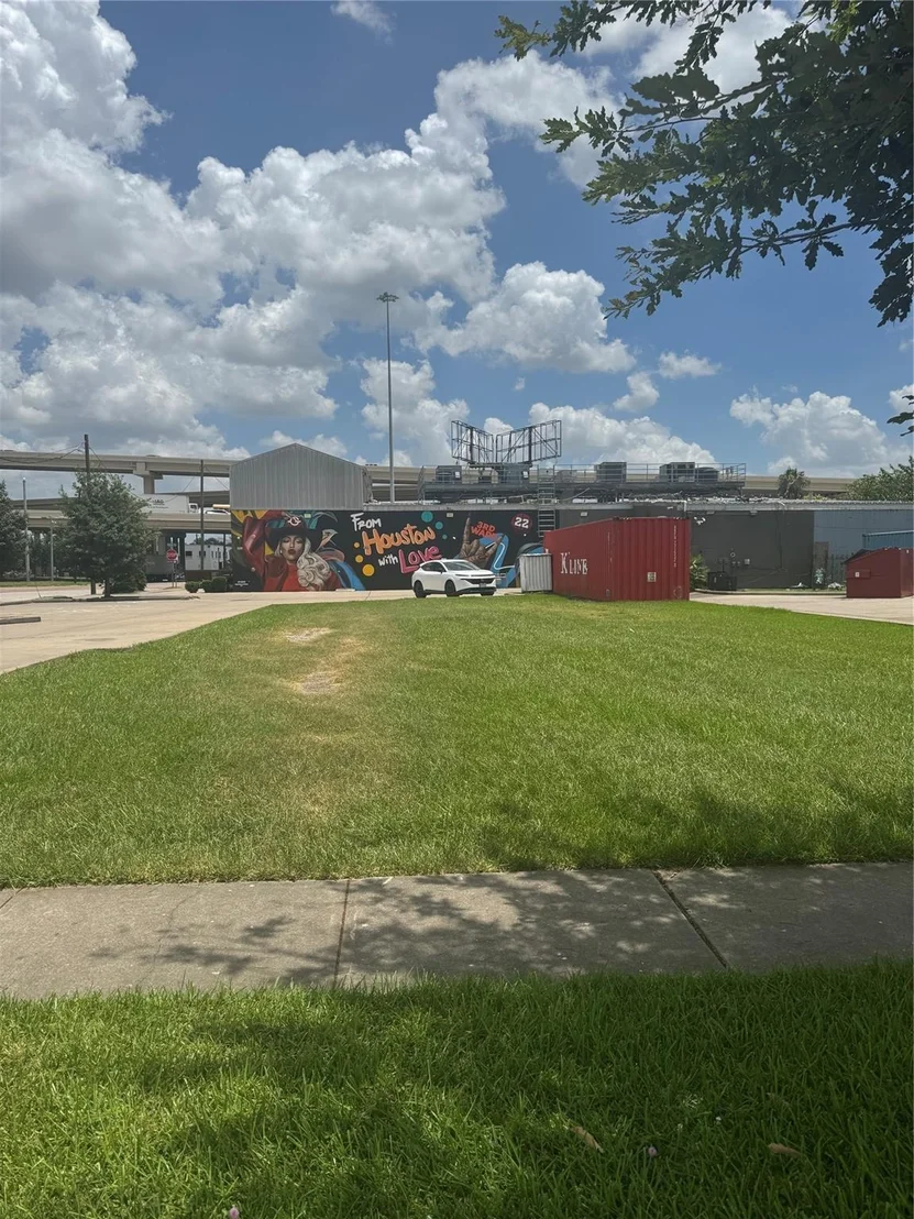 Photo of 2305 Gray Street