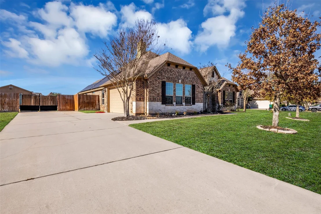 Photo of 183 Harley Drive