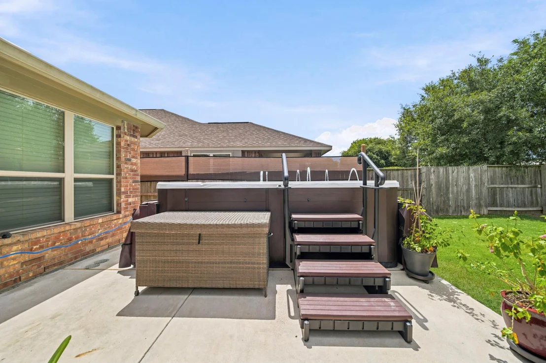 Photo of 6322 Wolf Run Drive