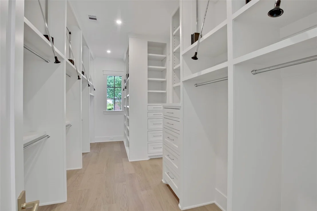 Photo of 1191 Chamboard Lane
