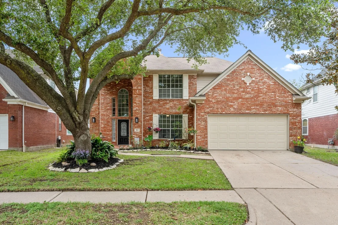 Photo of 814 Legend Spring Drive