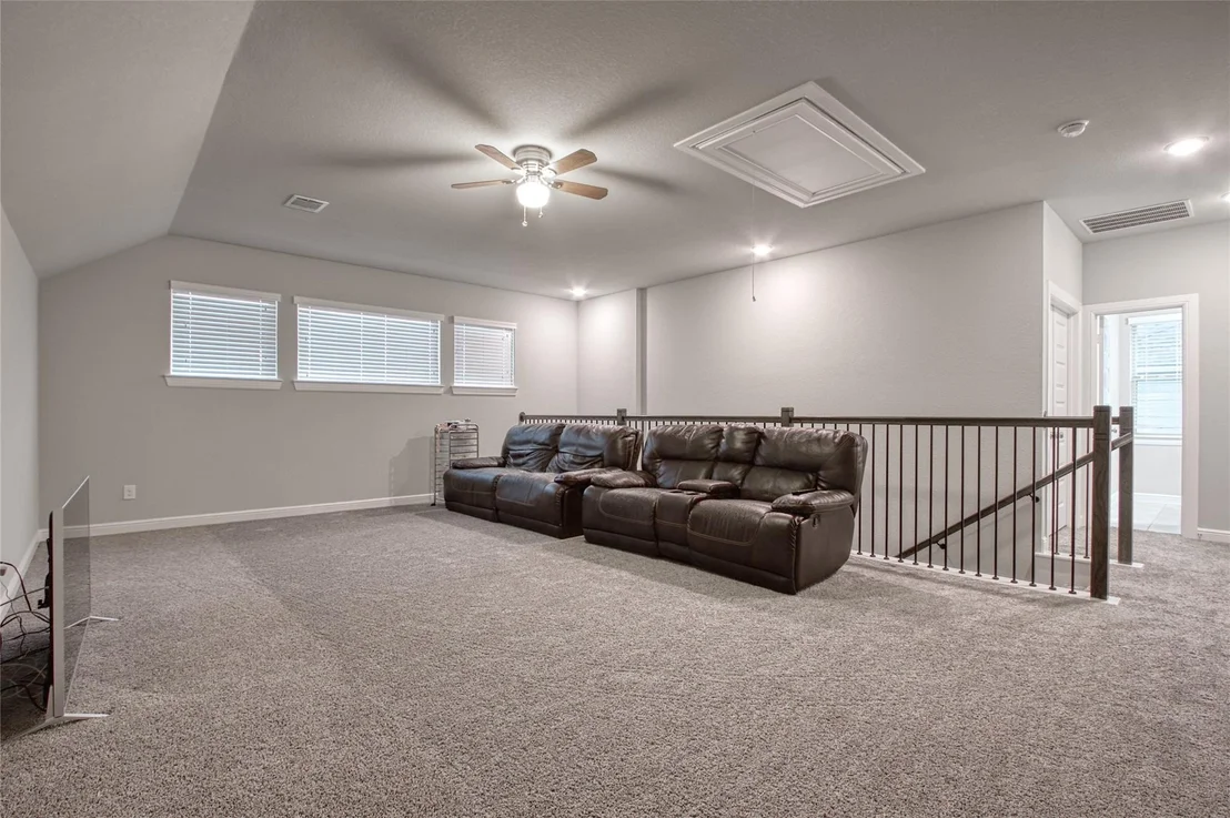 Photo of 6919 Red Oak Drive