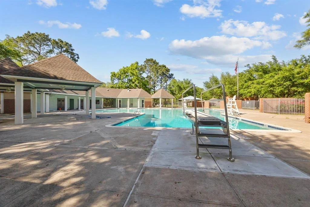 Photo of 4010 Walnut Pond Drive
