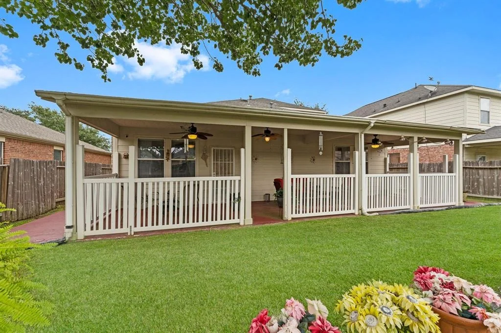 Photo of 17227 Mossbriar Lane