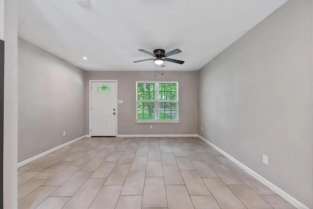 Photo of 609 Tallow Drive