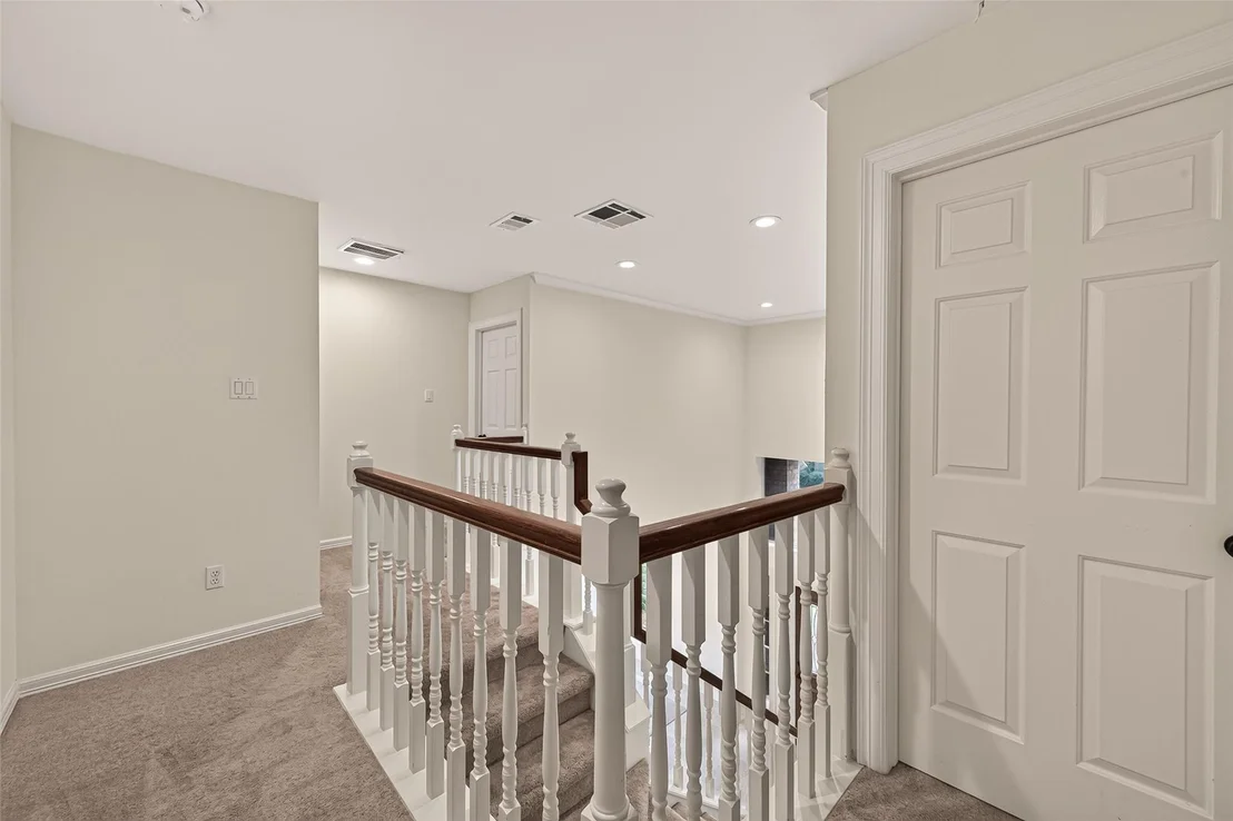 Photo of 14139 Swallowfield Drive