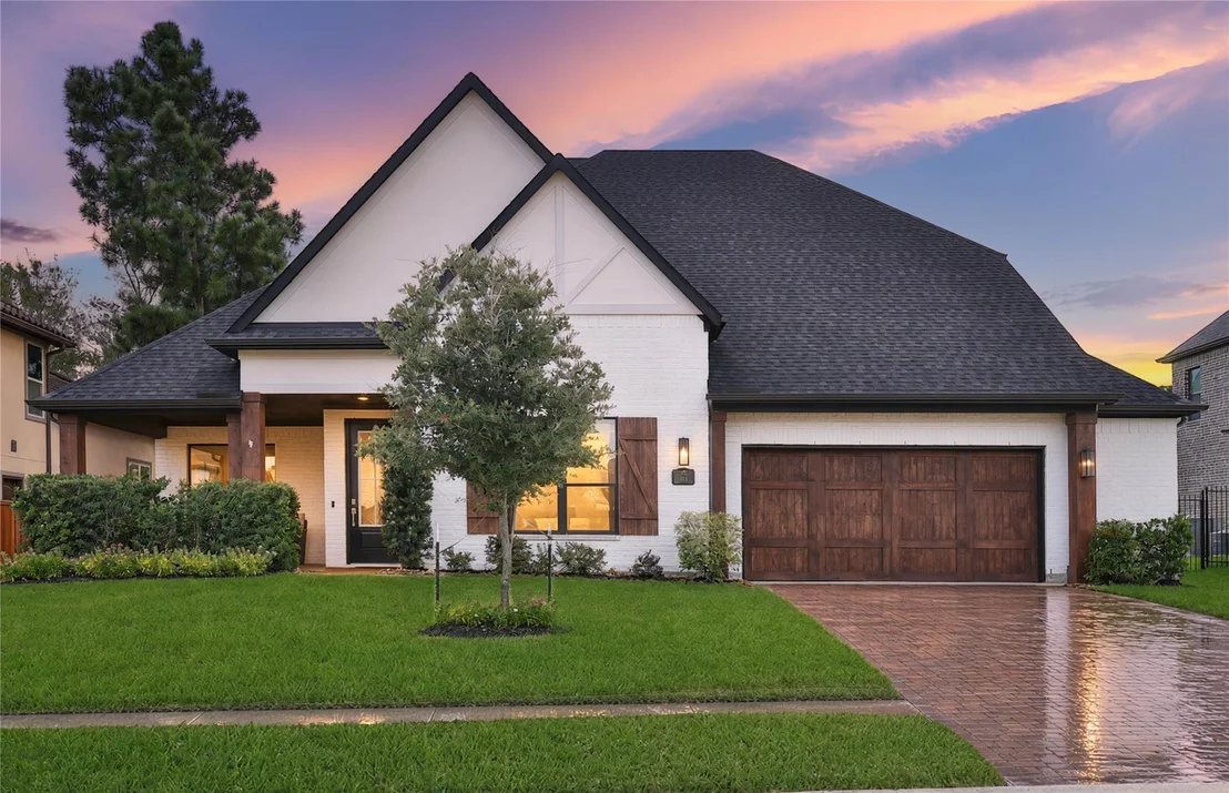 Photo of 115 Oak Estates Drive
